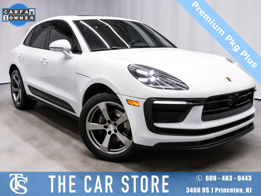 2022 Porsche Macan AWD