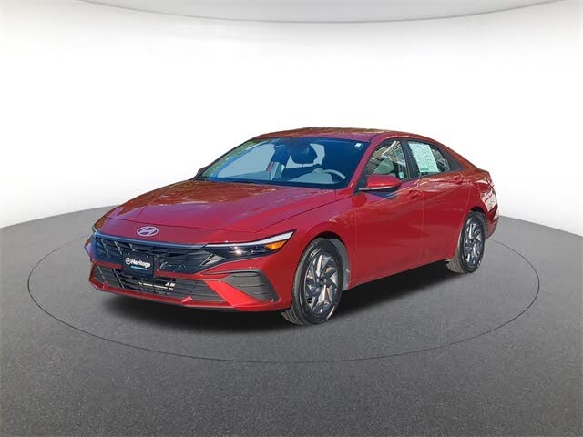 2024 Hyundai Elantra SEL FWD