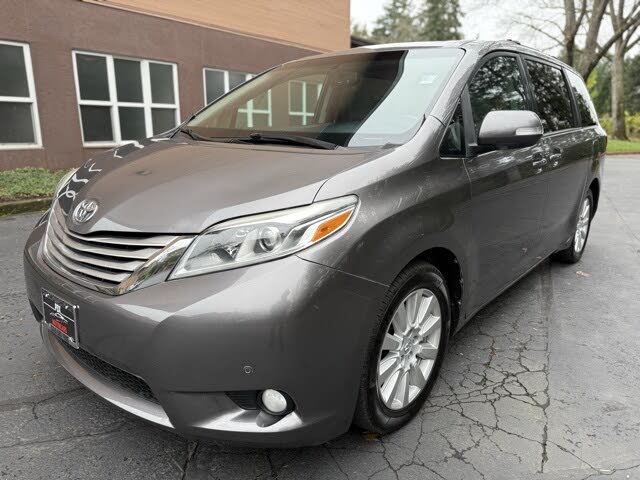 2017 Toyota Sienna Limited 7-Passenger FWD