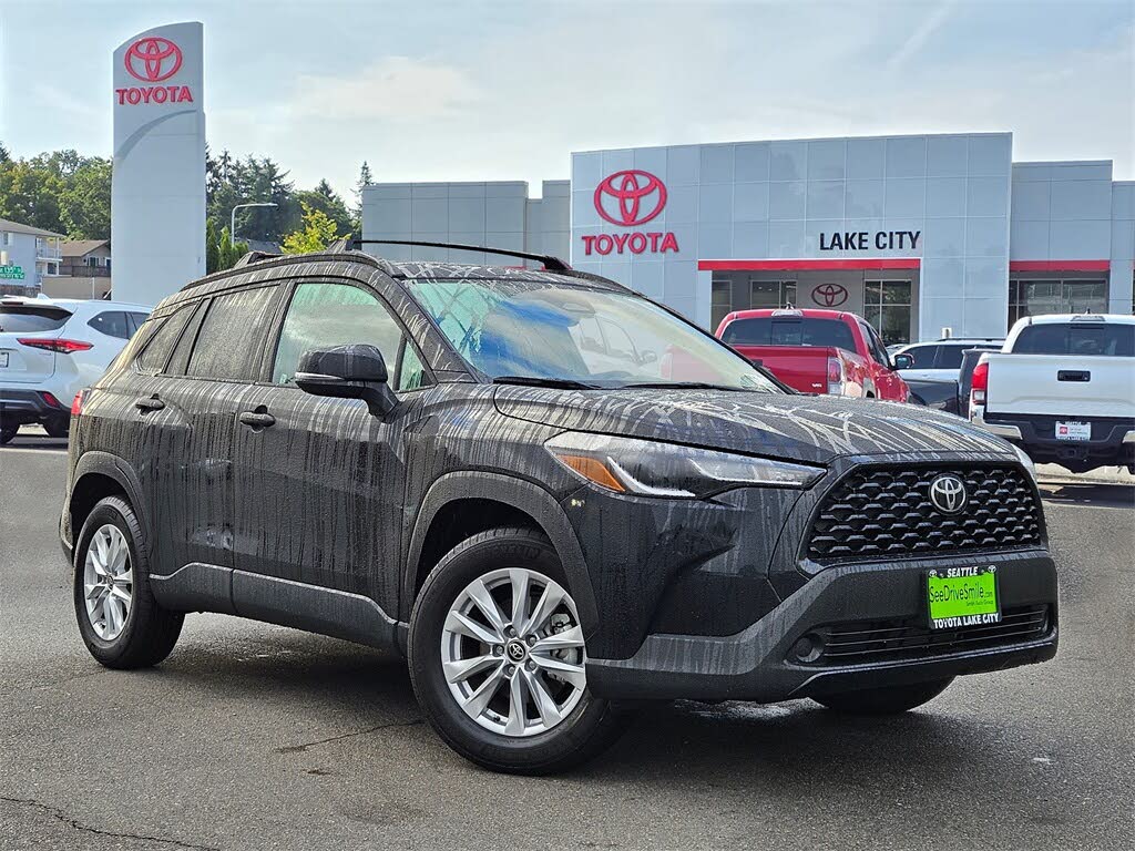 2025 Toyota Corolla Cross LE AWD