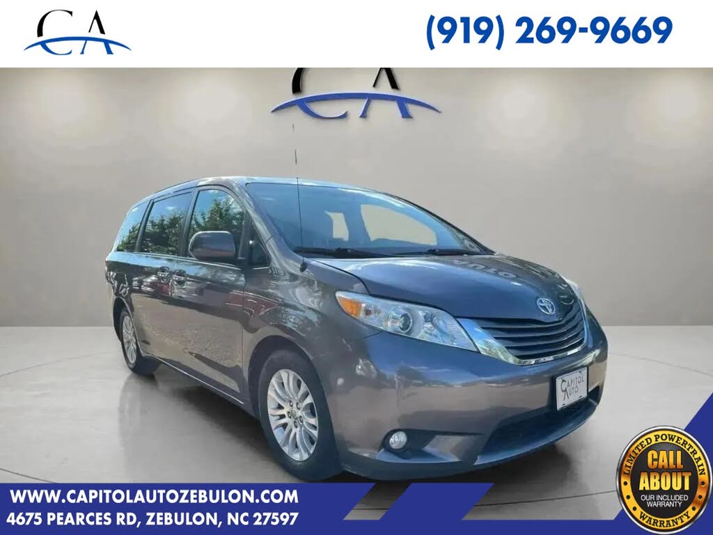 2014 Toyota Sienna XLE 7-Passenger Auto Access Seat