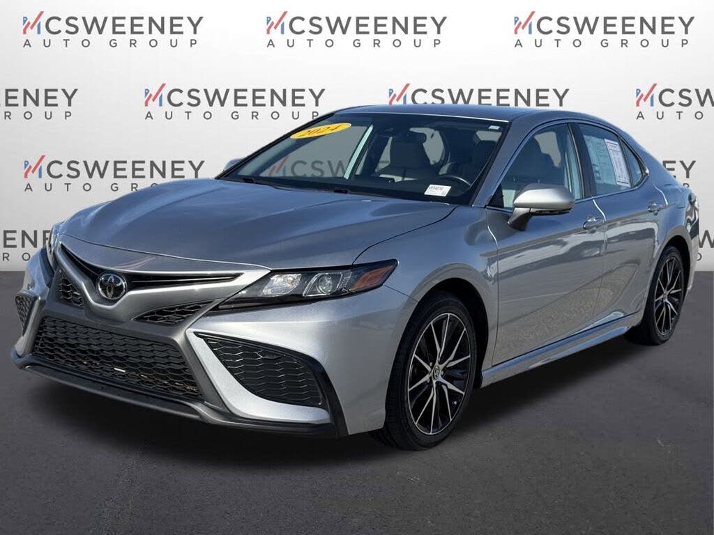 2024 Toyota Camry SE FWD