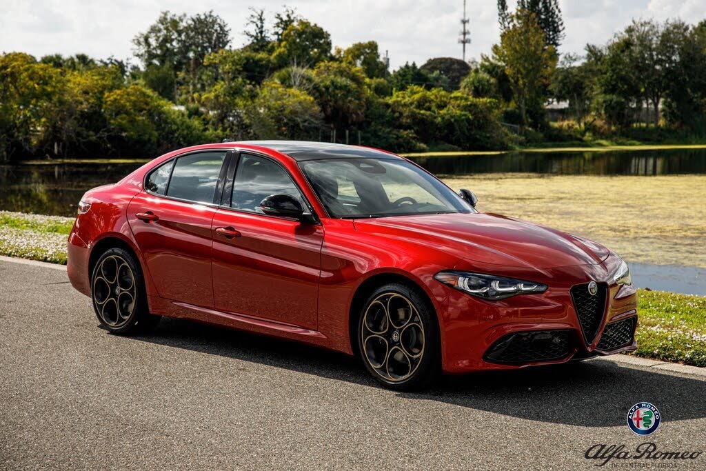 2025 Alfa Romeo Giulia Intensa AWD