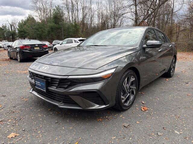 2025 Hyundai Elantra SEL Sport FWD