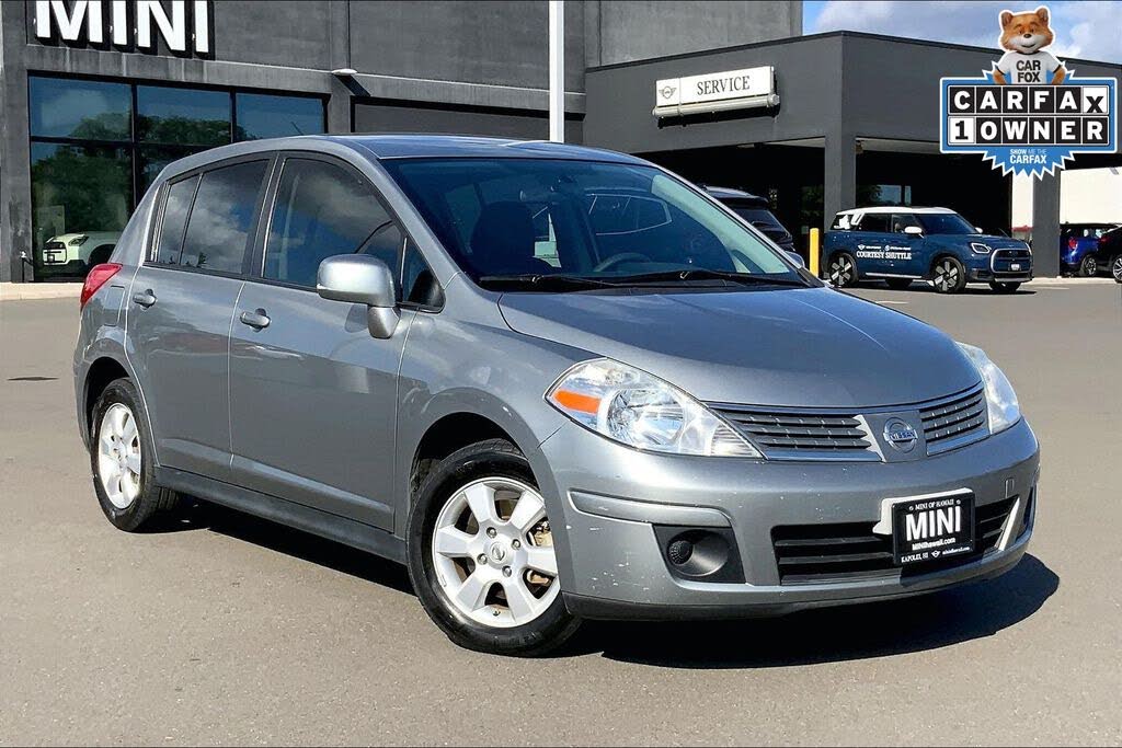 2009 Nissan Versa SL Hatchback