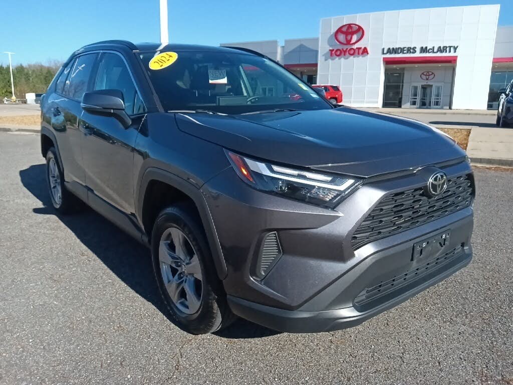2024 Toyota RAV4 XLE FWD