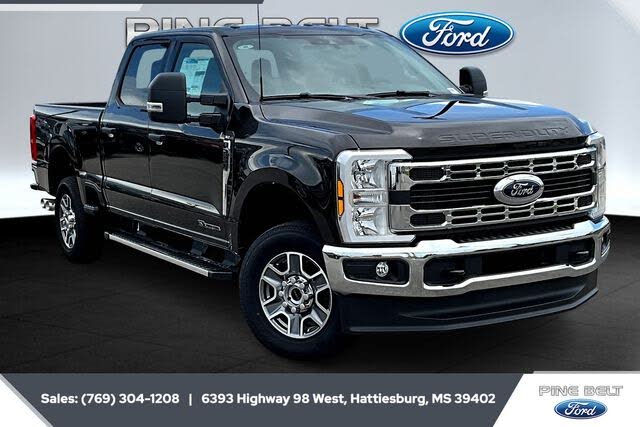 2025 Ford F-250 Super Duty XLT Crew Cab 4WD
