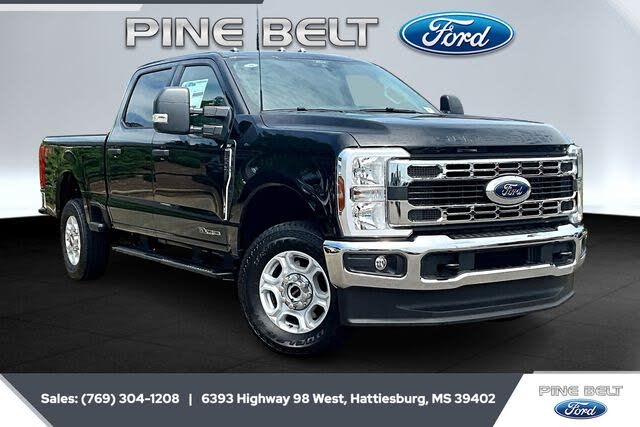 2025 Ford F-250 Super Duty XLT Crew Cab 4WD
