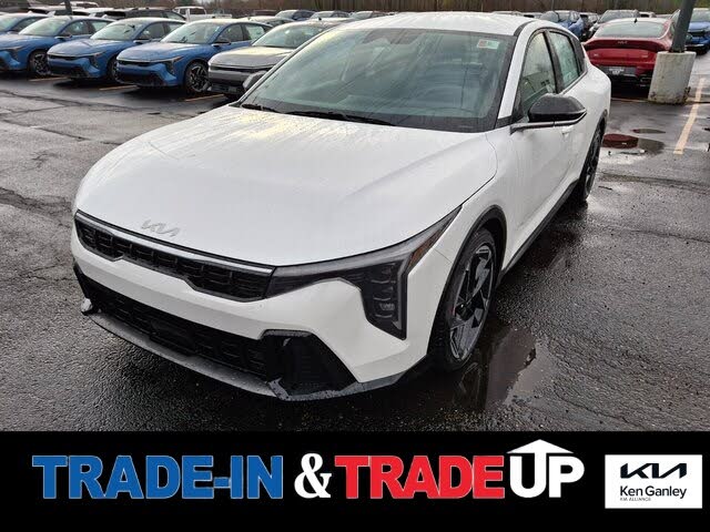 2025 Kia K4 GT-Line FWD