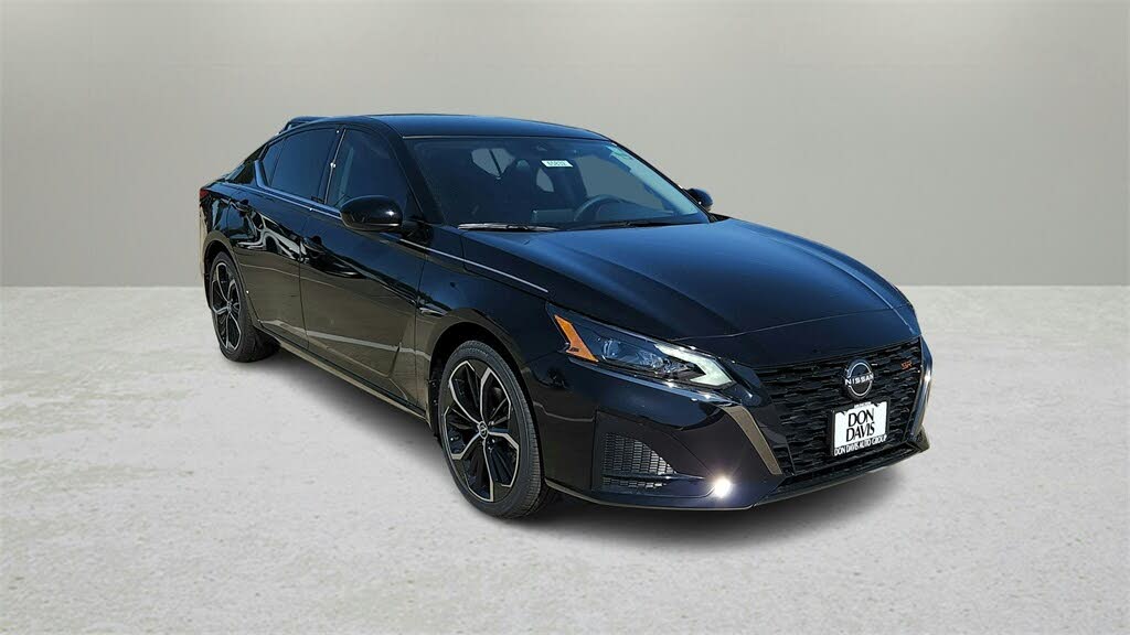 2025 Nissan Altima 2.5 SR FWD