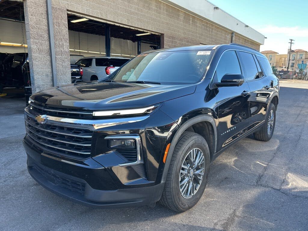 2024 Chevrolet Traverse LT FWD
