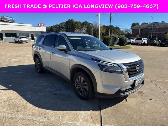2022 Nissan Pathfinder SV FWD
