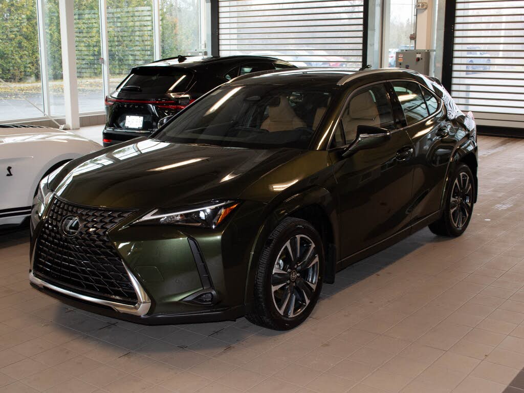 2025 Lexus UX Hybrid 300h AWD