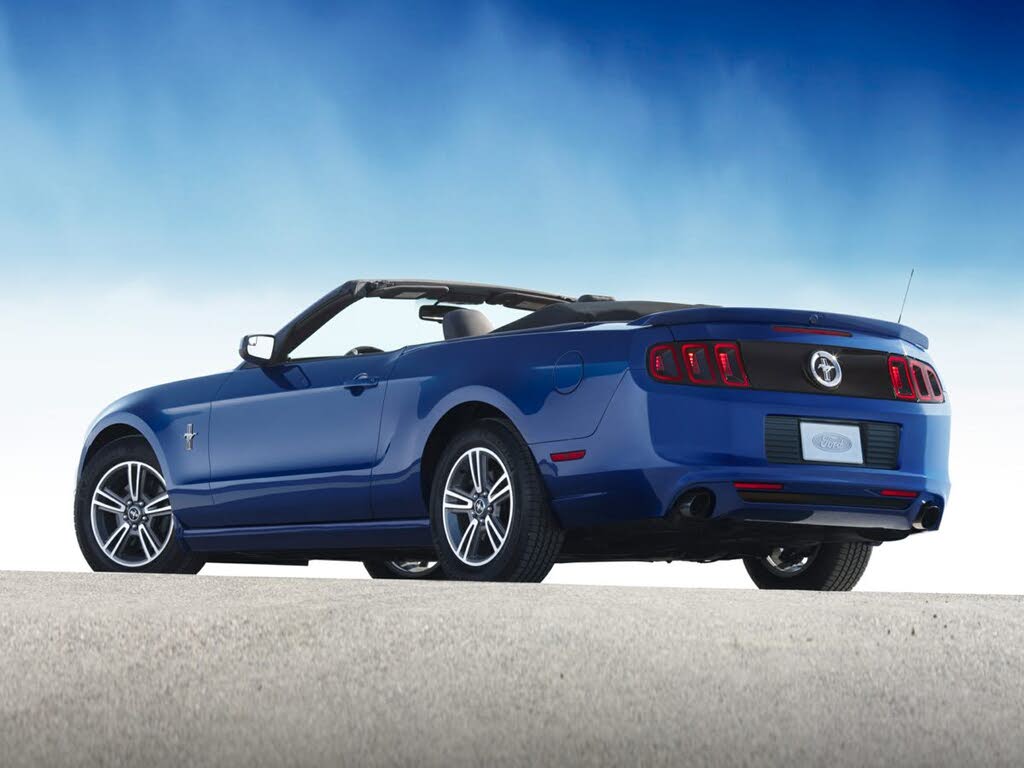 2014 Ford Mustang V6 Premium Convertible RWD