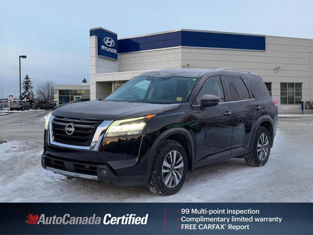 2022 Nissan Pathfinder SL 4WD
