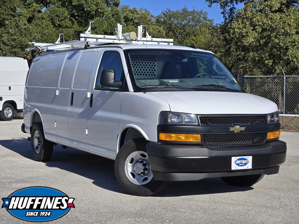 2025 Chevrolet Express Cargo 2500 RWD