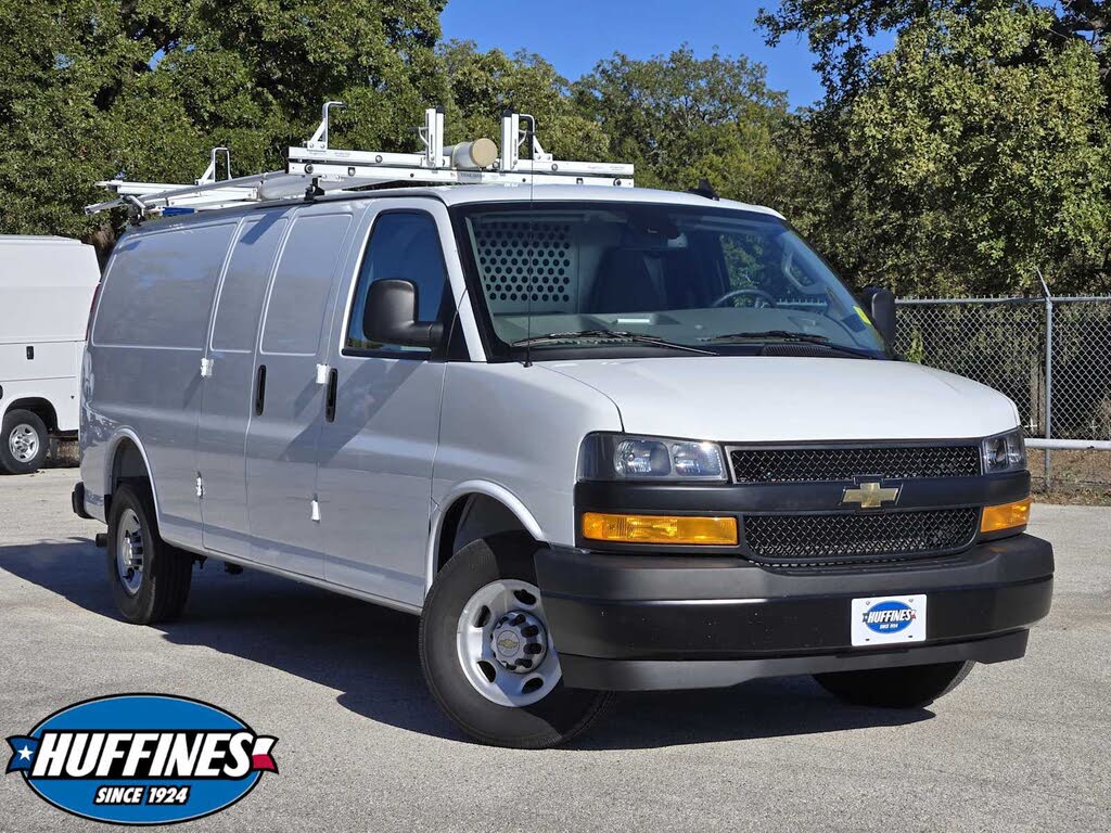 2025 Chevrolet Express Cargo 2500 RWD
