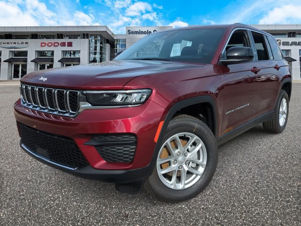 2025 Jeep Grand Cherokee Laredo 4WD