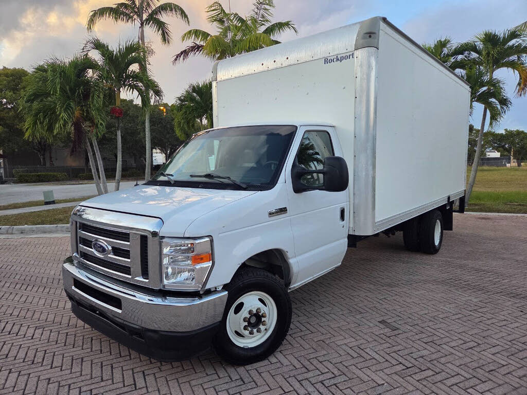 2021 Ford E-Series Chassis E-350 SD Cutaway SB RWD