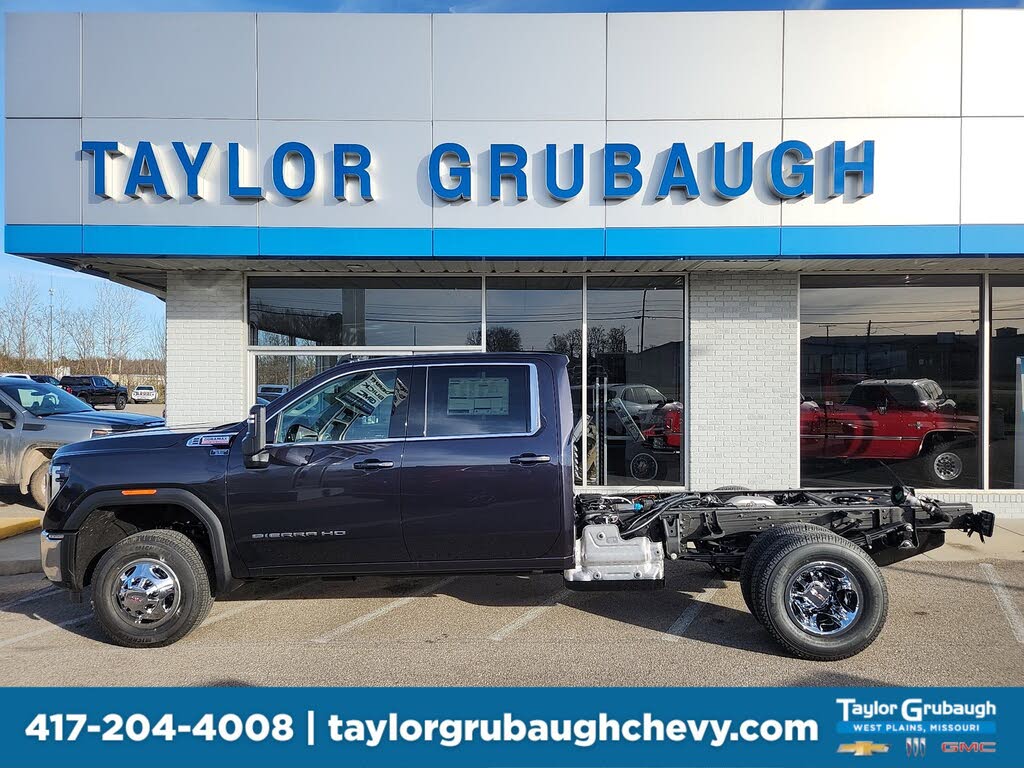2026 GMC Sierra 3500HD Chassis SLE Crew Cab 4WD
