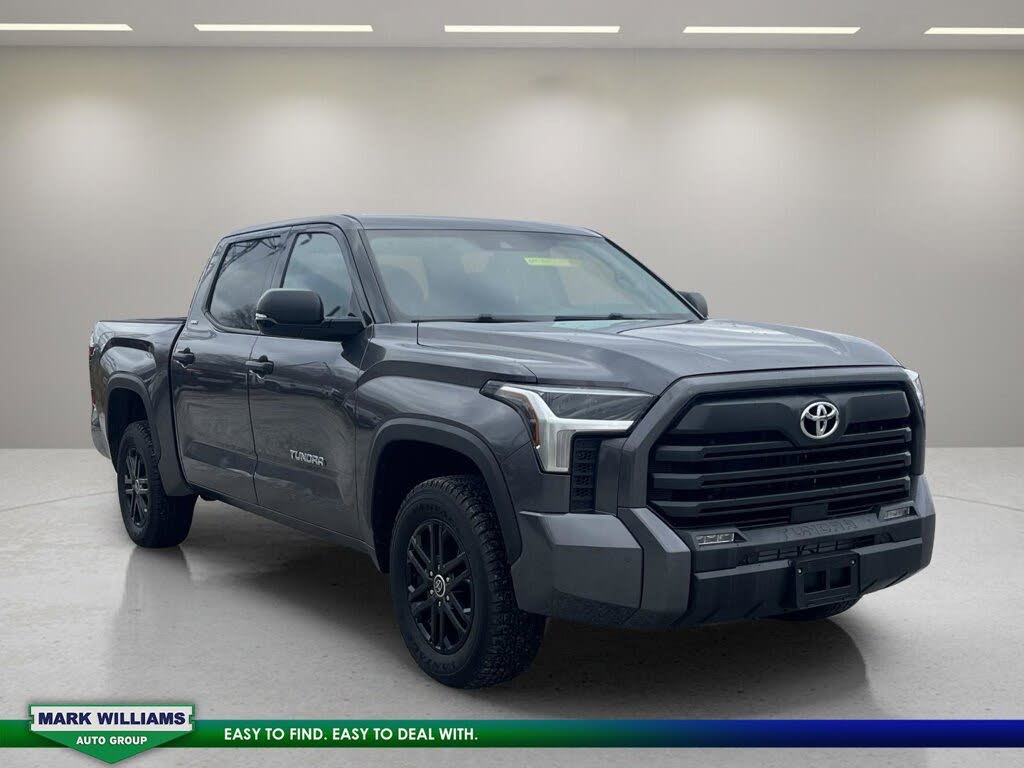 2022 Toyota Tundra SR5 CrewMax Cab 4WD