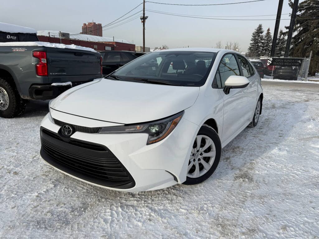 2025 Toyota Corolla LE FWD