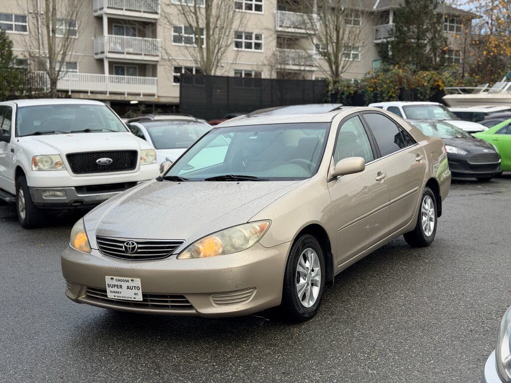 2005 Toyota Camry LE FWD