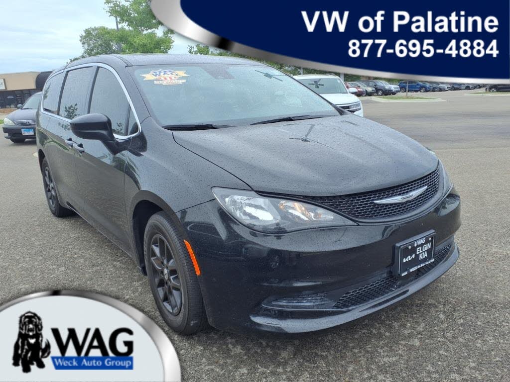 2023 Chrysler Voyager LX FWD