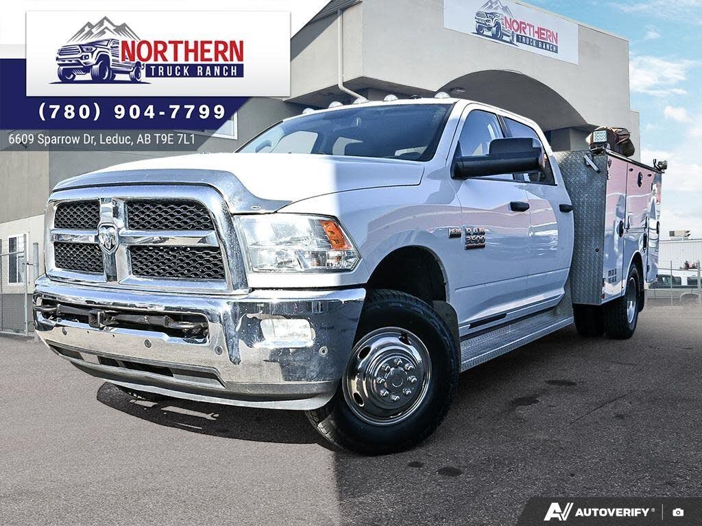 2016 RAM 3500 Chassis Laramie Crew Cab 4WD