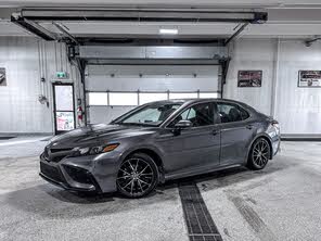 Toyota Camry Hybrid SE FWD