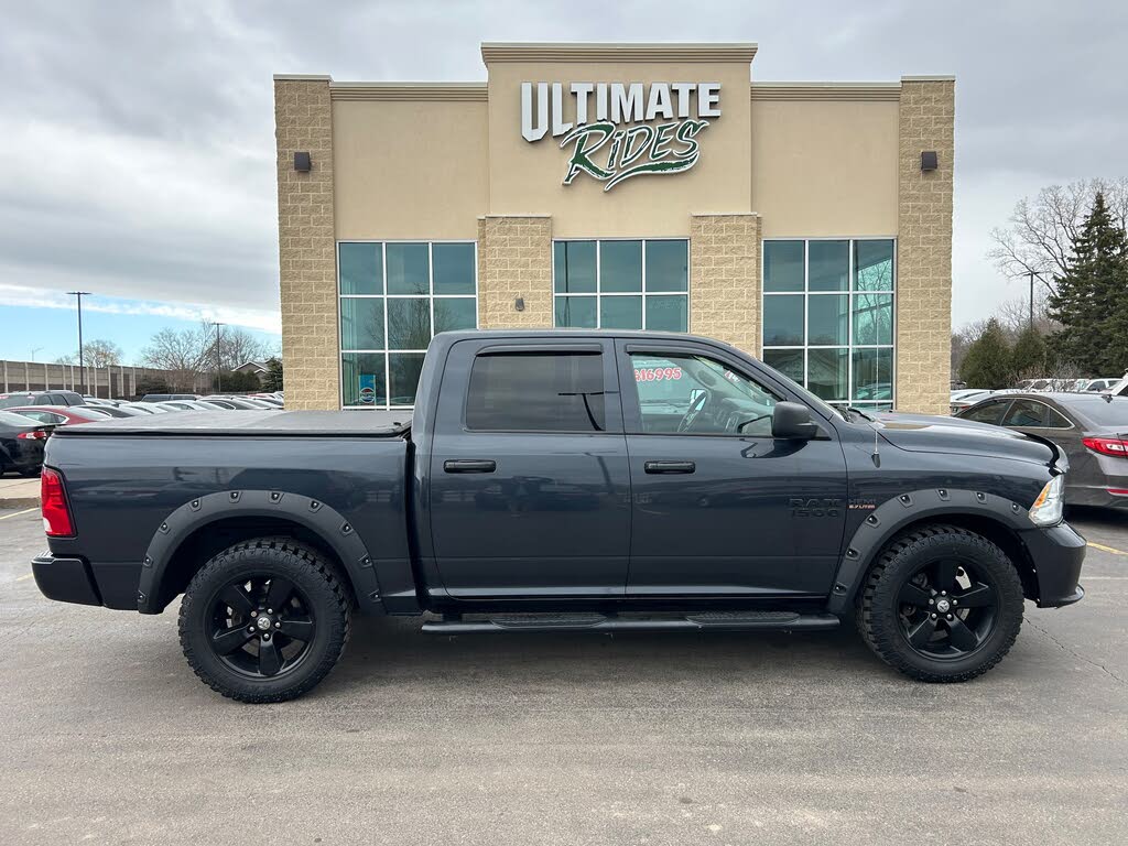 2016 RAM 1500 Express Crew Cab 4WD