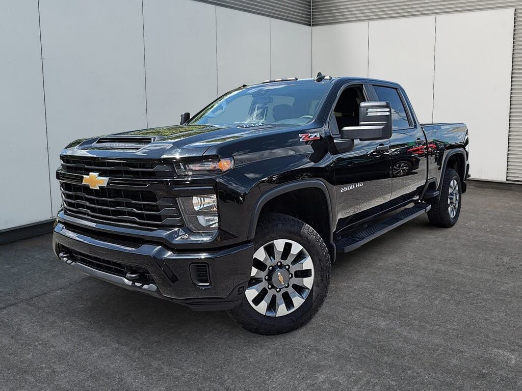 2024 Chevrolet Silverado 2500HD Custom Crew Cab 4WD