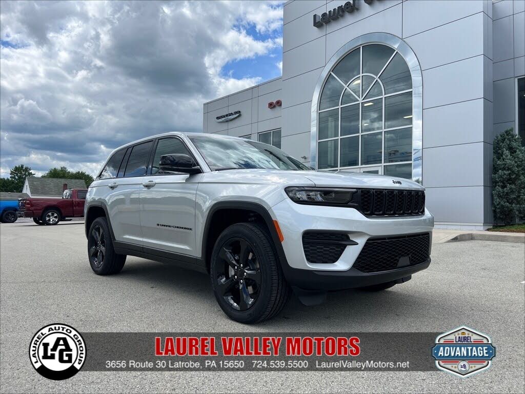 2025 Jeep Grand Cherokee Altitude 4WD