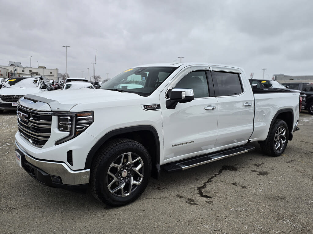2023 GMC Sierra 1500 SLT Crew Cab 4WD