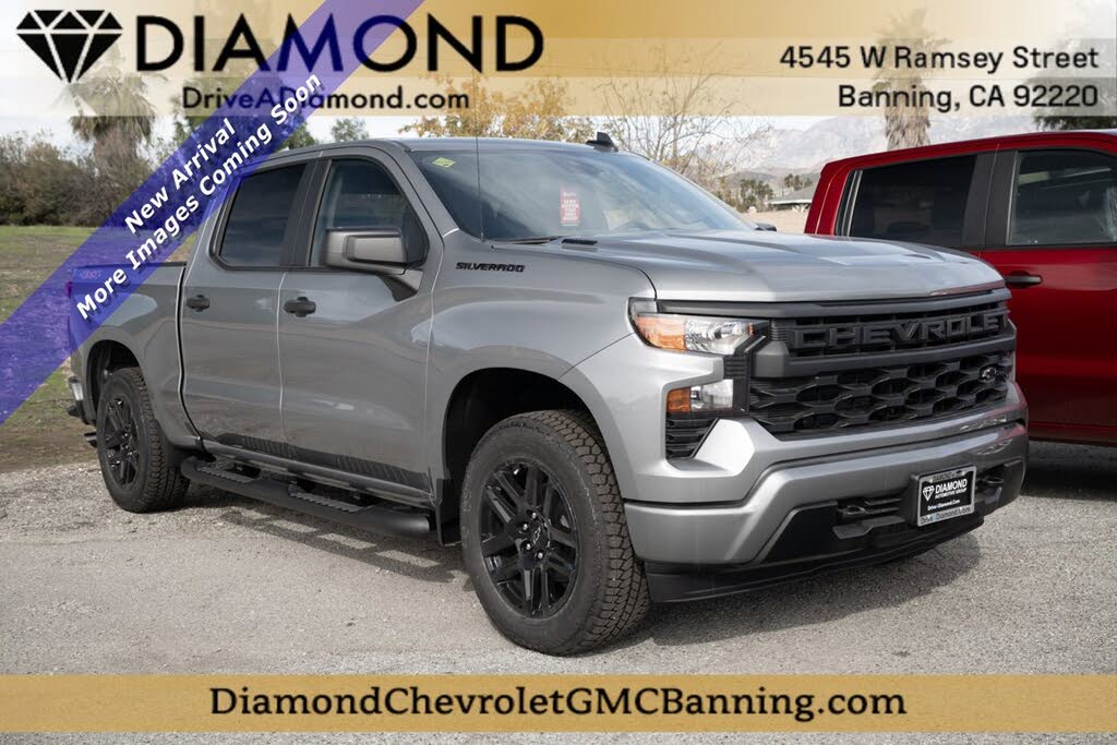 2026 Chevrolet Silverado 1500 Custom Crew Cab 4WD