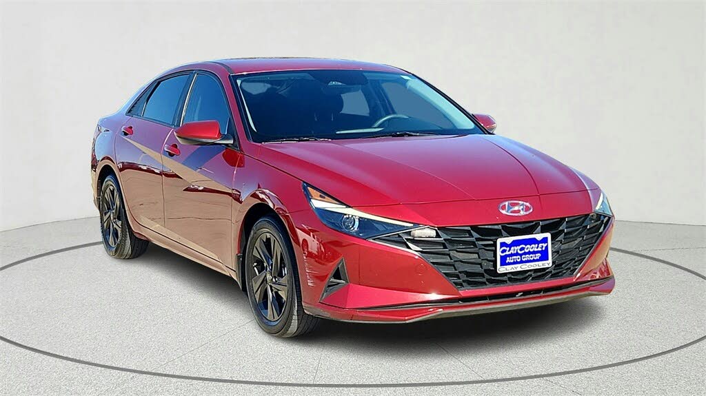 2023 Hyundai Elantra SEL FWD