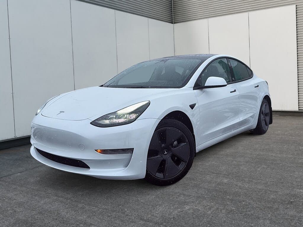 2023 Tesla Model 3 RWD
