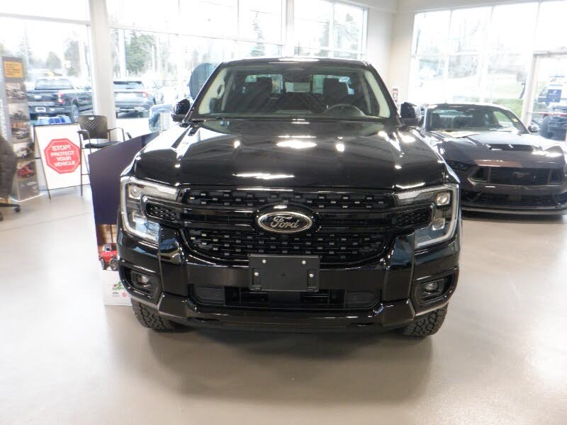 Ford Ranger Lariat SuperCrew 4WD 2025