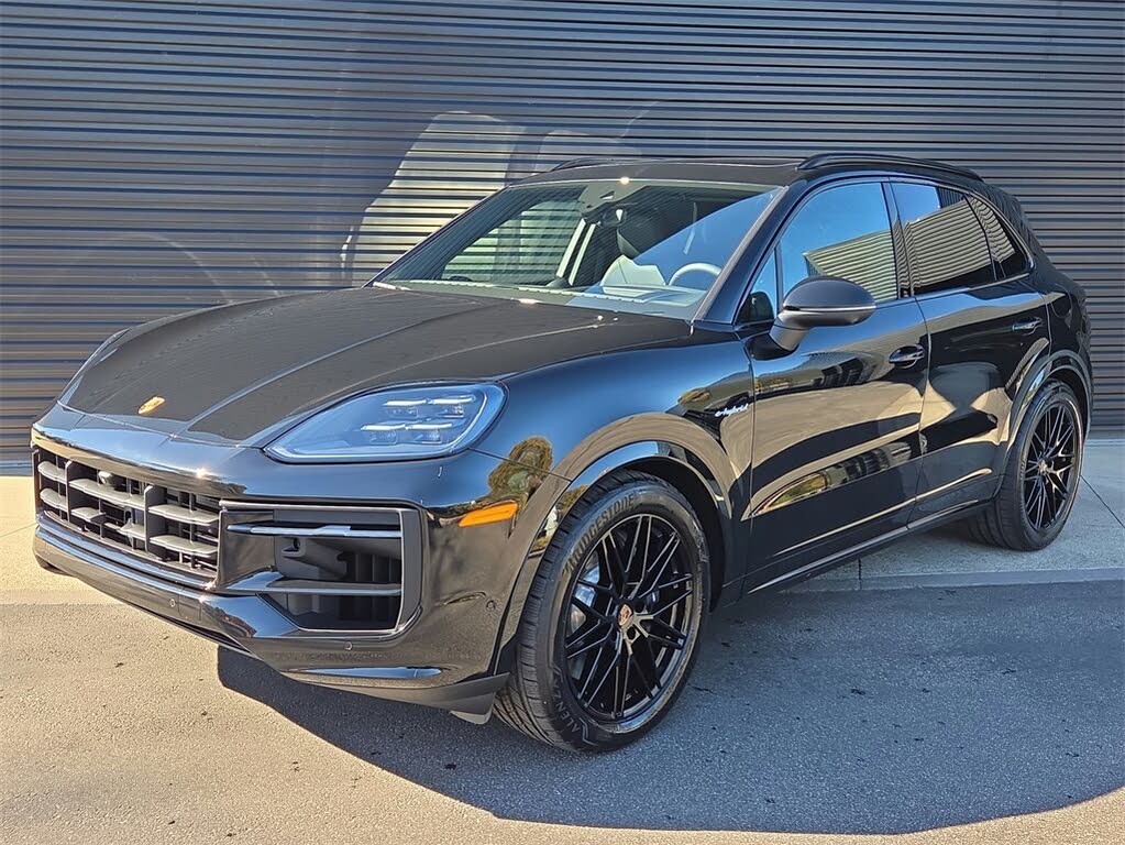 2026 Porsche Cayenne AWD