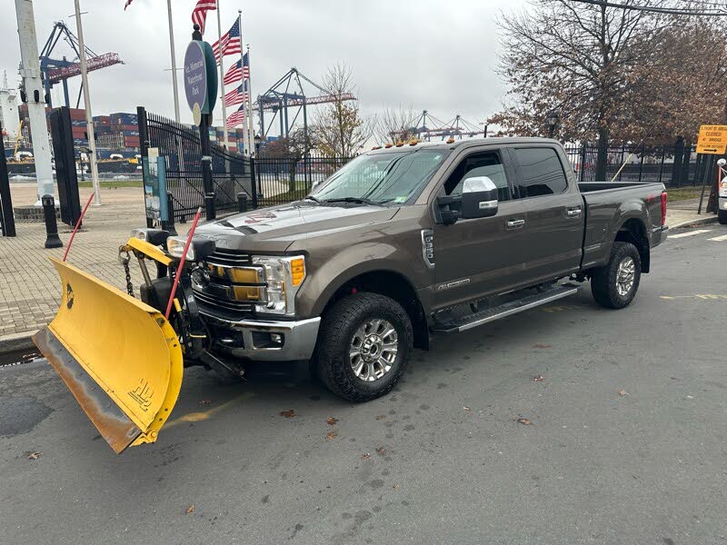 2017 Ford F-350 Super Duty Lariat Crew Cab 4WD