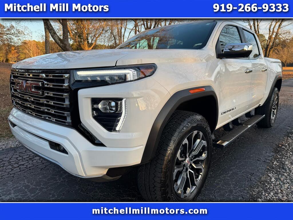 2023 GMC Canyon Denali Crew Cab 4WD