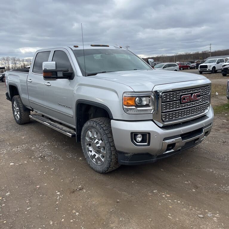 2018 GMC Sierra 2500HD Denali Crew Cab SB 4WD