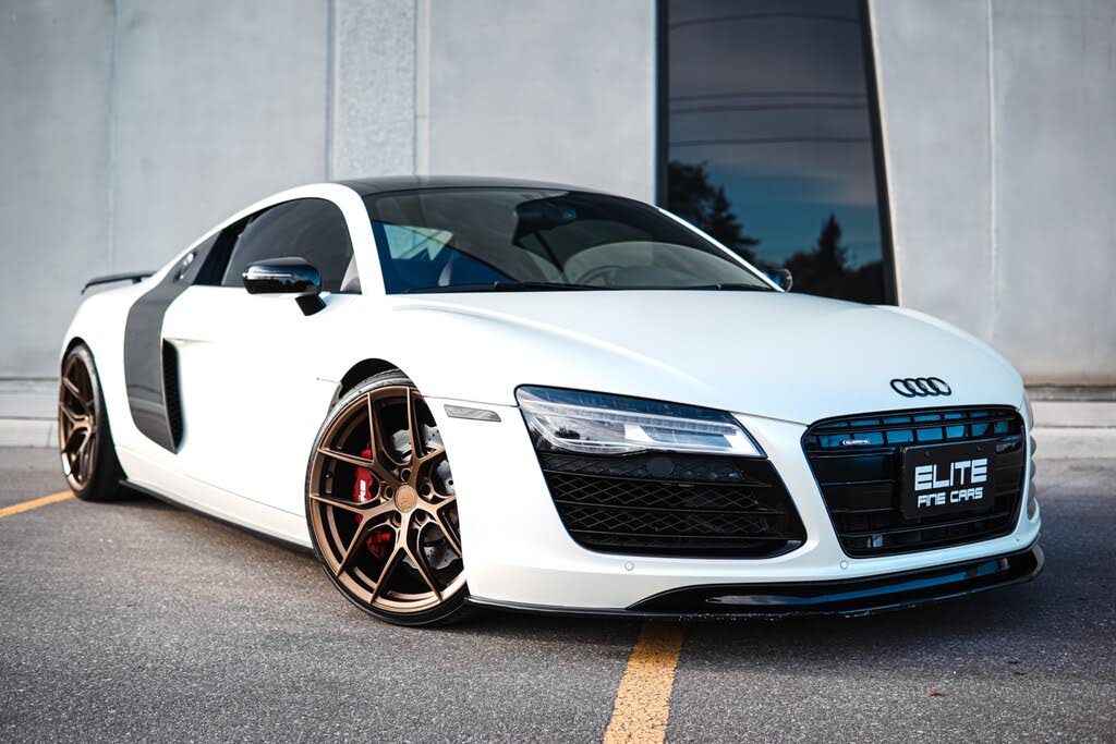 2014 Audi R8 quattro V8 Coupe AWD