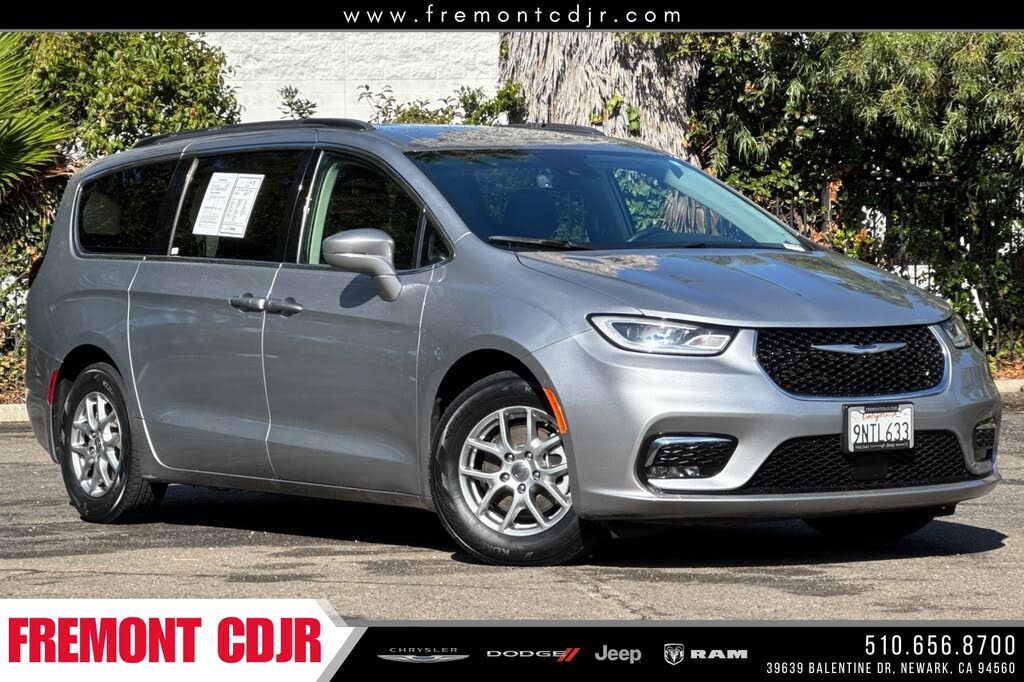 2021 Chrysler Pacifica Touring FWD
