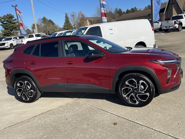 2025 Chevrolet Trax RS with 2RS FWD