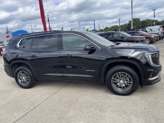 2025 GMC Acadia Elevation FWD