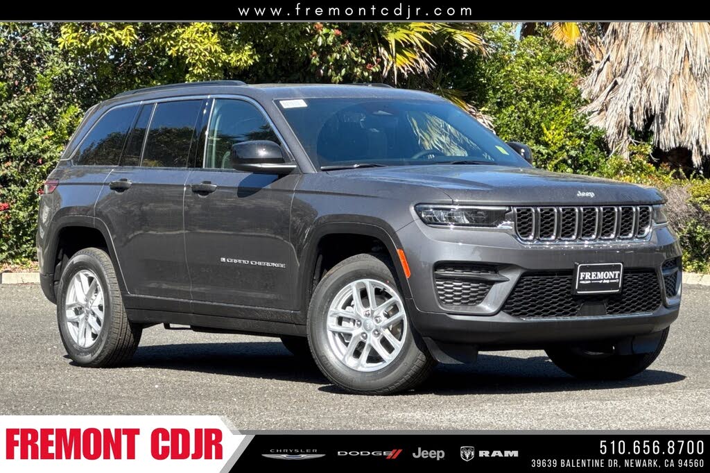 2025 Jeep Grand Cherokee Laredo RWD