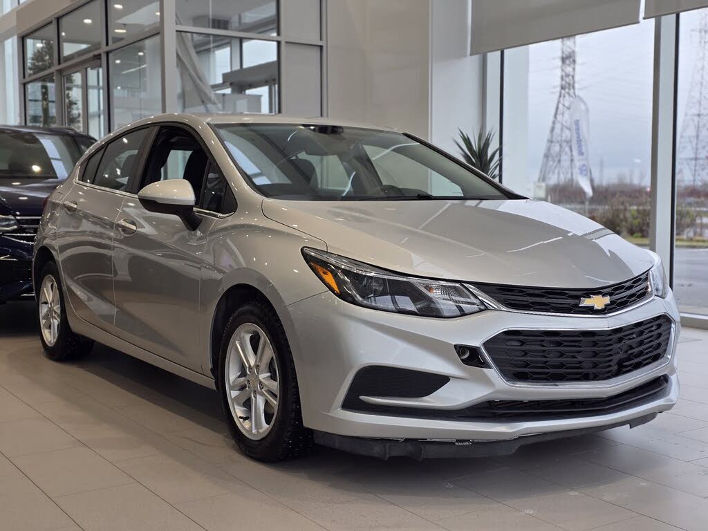 2018 Chevrolet Cruze LT Hatchback FWD