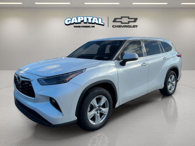 2022 Toyota Highlander LE FWD