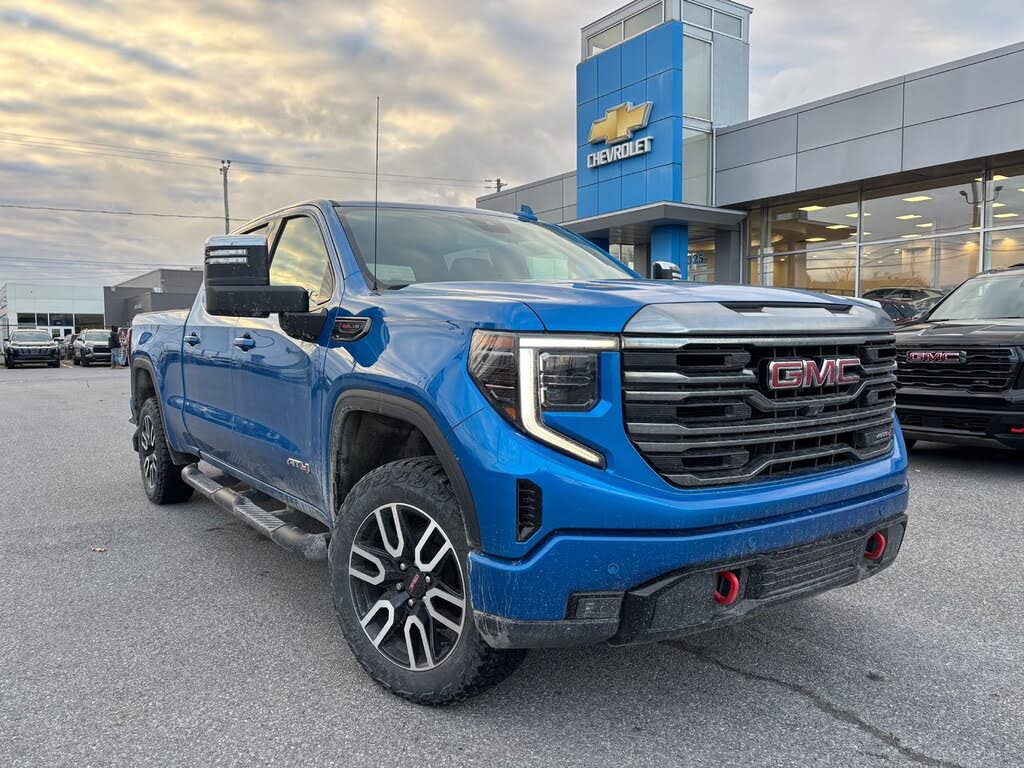 2023 GMC Sierra 1500 AT4 Crew Cab 4WD